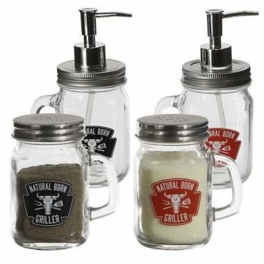 2x barbecue sausdispensers/sausflesjes en peper/zout vaatjes