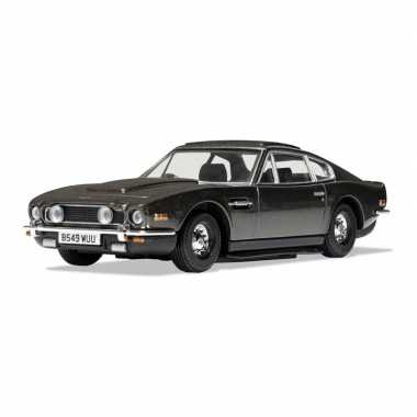 Modelauto aston martin v8 vantage james bond schaal 1:36 olijfgroen 13 x 5 x 3 cm