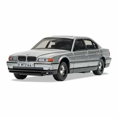 Modelauto bmw 750i james bond schaal 1:36 zilver 14 x 5 x 4 cm