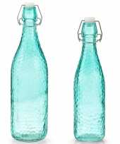 Feest 2x glazen flessen aqua blauw met beugeldop 500 ml en 1000 ml