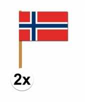 Feest 2x luxe zwaaivlaggen noorwegen 30 x 45 cm