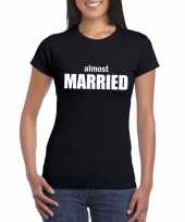 Feest almost married tekst t-shirt zwart dames
