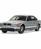 Feest modelauto bmw 750i james bond schaal 1 36 zilver 14 x 5 x 4 cm